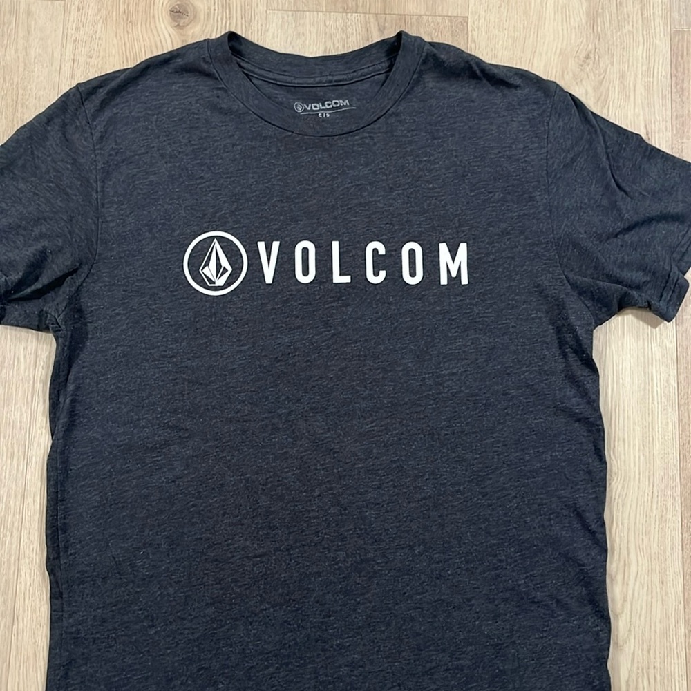 Volcom dark gray tee size s men’s